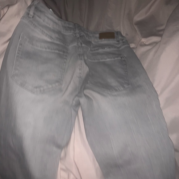 Grey ripped jeans - Picture 4 of 4